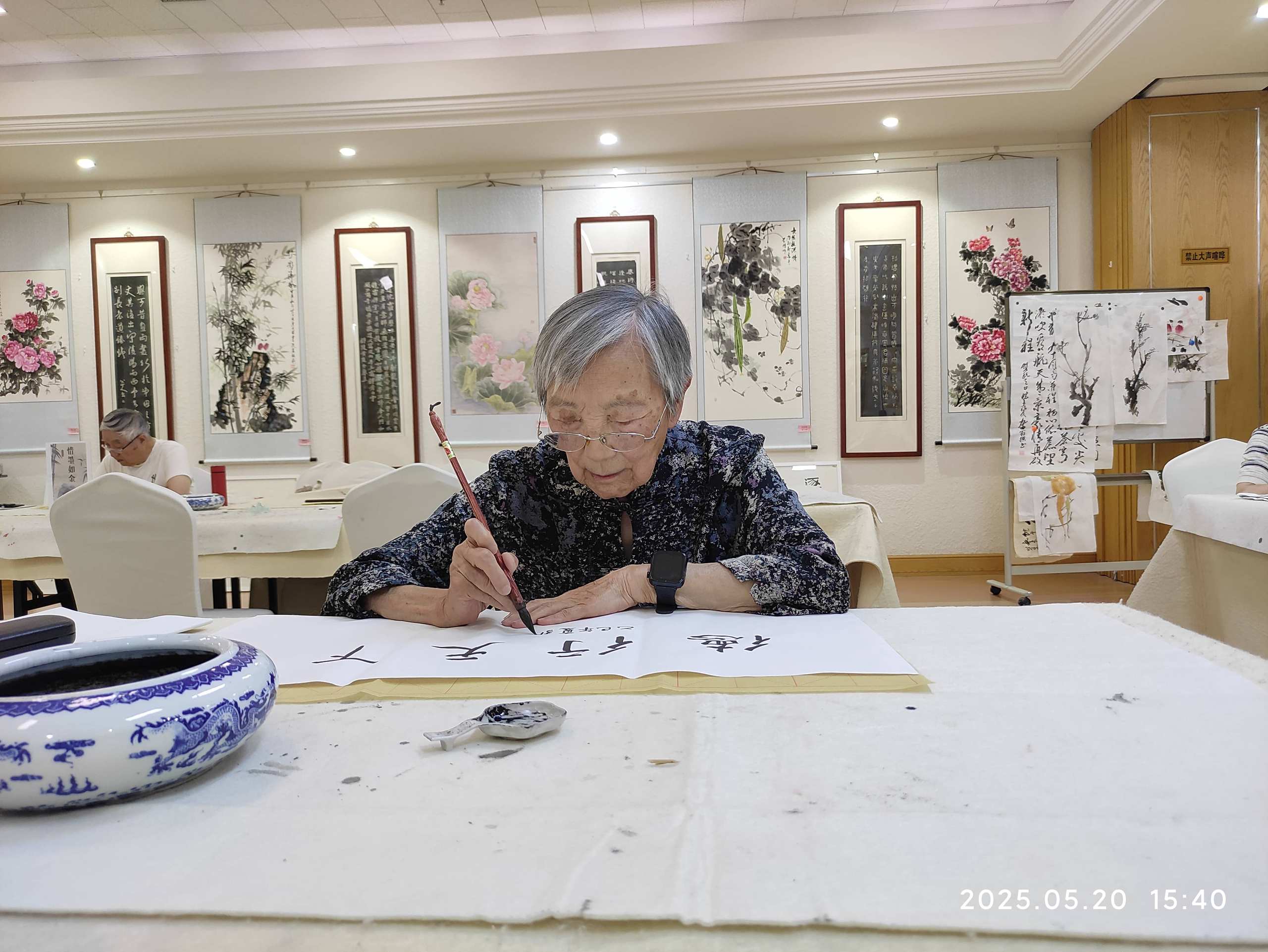 医界贤达助力 德行熠熠生辉