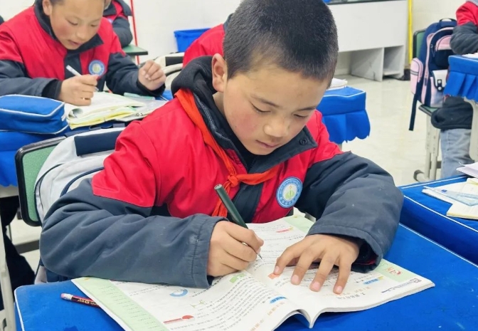 一对一助学进行时 | 笔尖耕耘，梦想生长