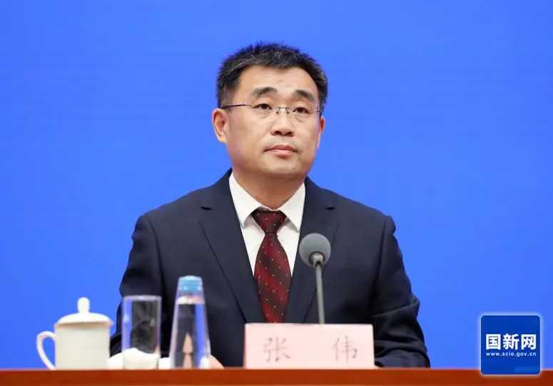 民政部提出“加强政府救助与慈善帮扶之间衔接”，该如何理解？