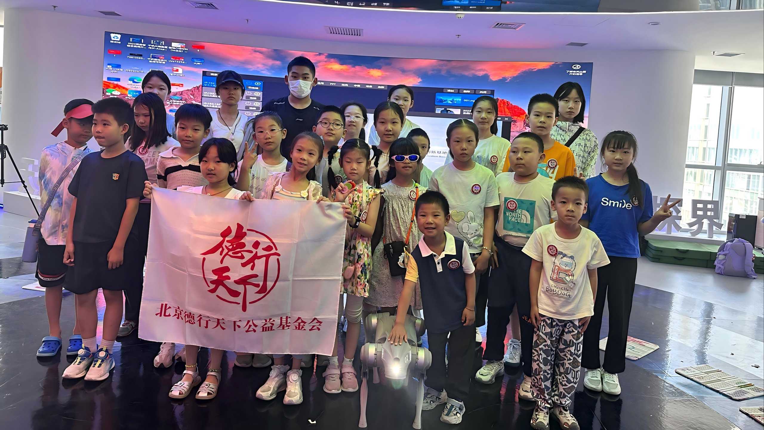 科技筑梦未来！青少年机器人公益活动成功举办