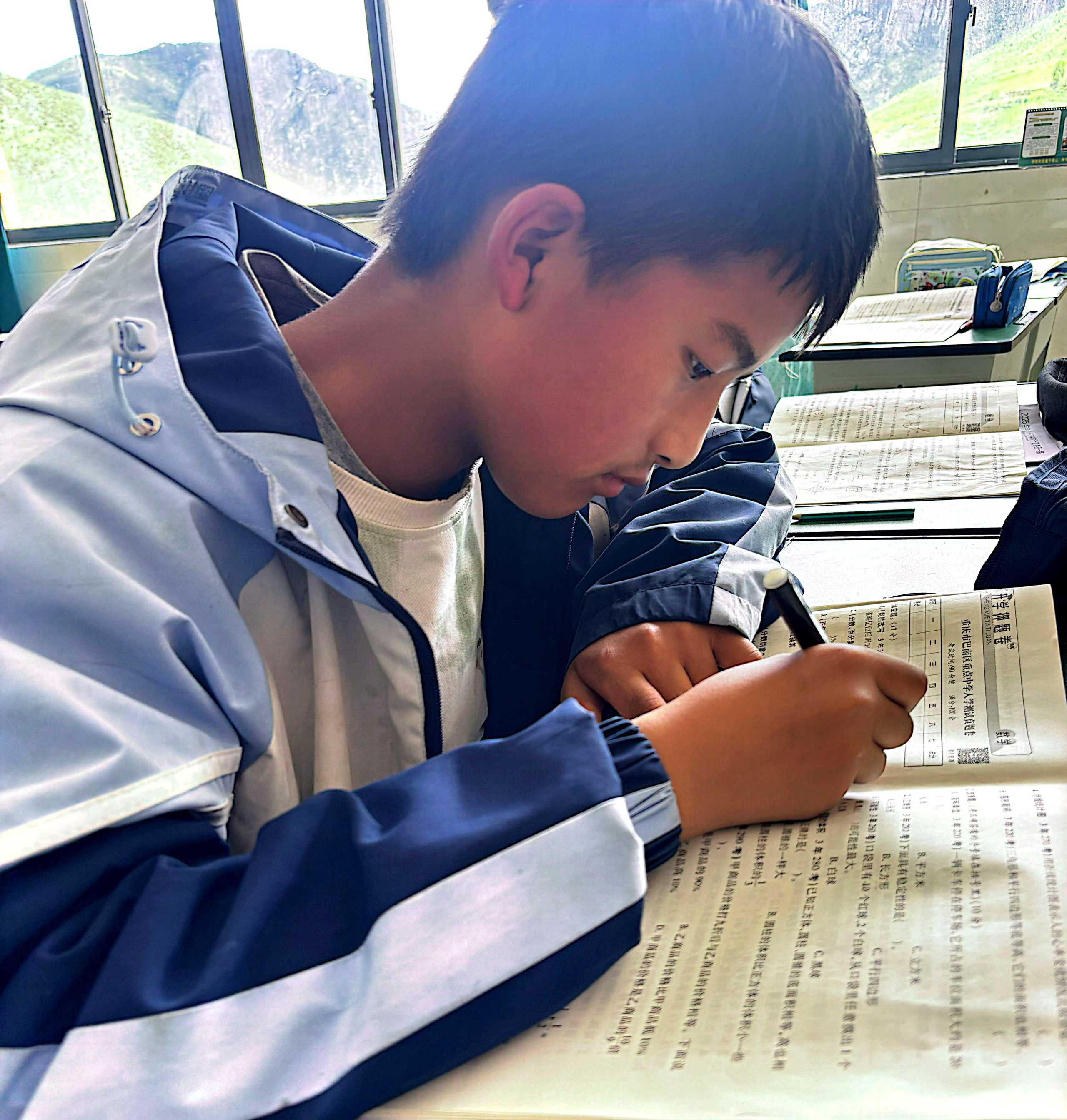 一对一助学|德行天下携手浙江鑫琦管业,守护6名学子求学微光